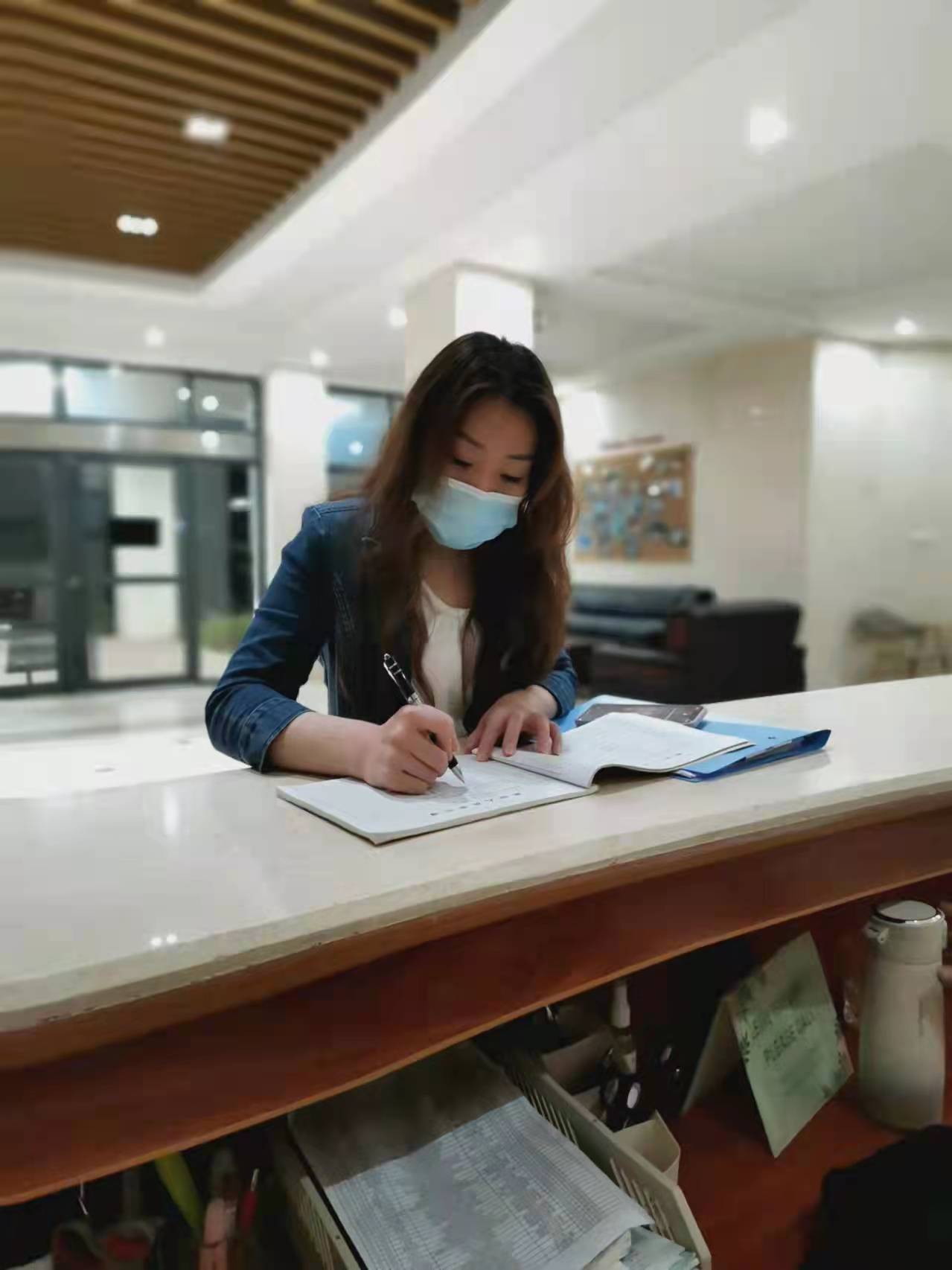 世界杯官网留学生“抗疫记”：我为中国效率点赞