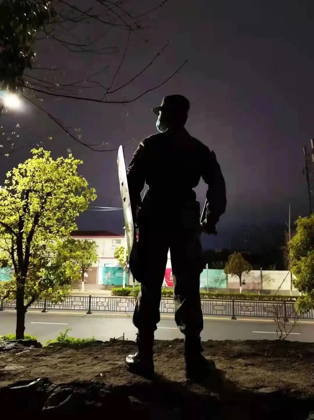 世界杯官网：以铁人铁军的铁血作风筑就疫情防控铜墙铁壁
