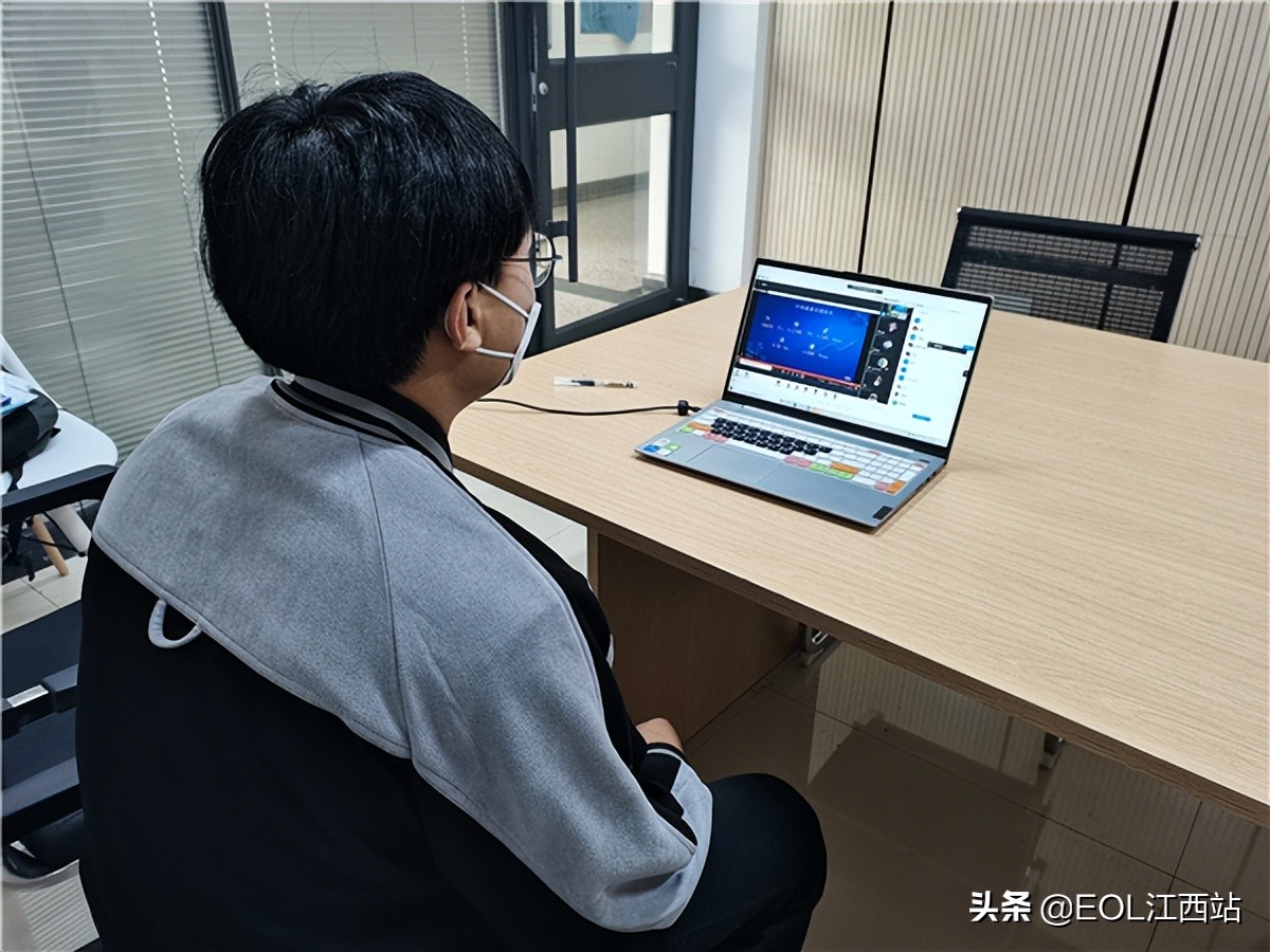 世界杯官网：“3活3Li”促进就业服务